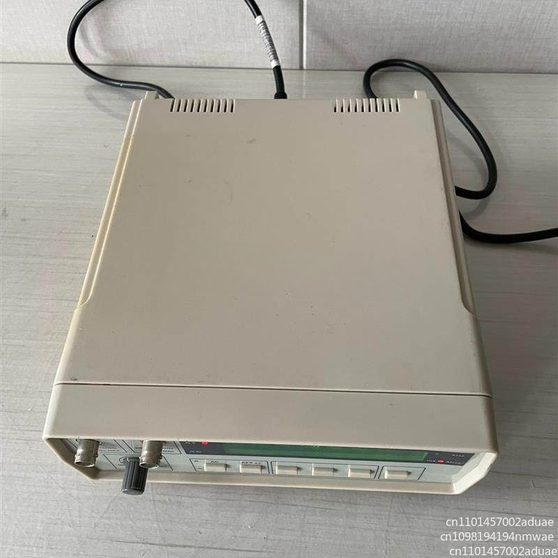 عداد تردد رقمي عالي الدقة VC31 - مراجعة Benchtop Frequency Counter Meter 2.4Ghz وسعره